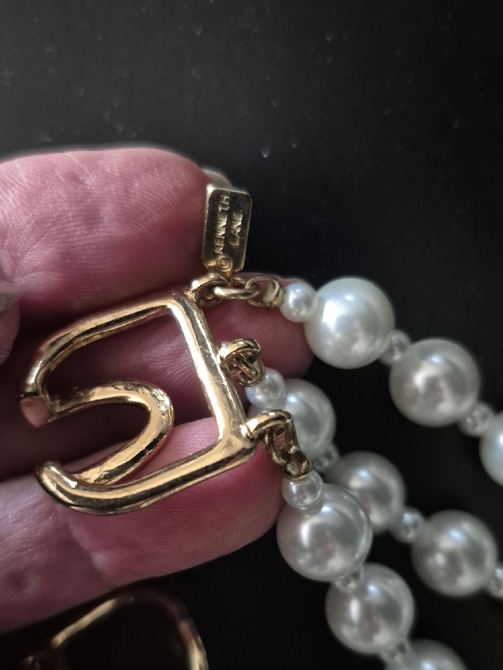 Kenneth Jay  Lane Pearl Cluster Necklace 22k Gold Plated Retail $190 - Picture 5 of 9
